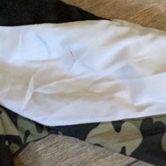 Camo white and black windbreaker from urban kids Size Large (14/16) - Picture 2 of 5